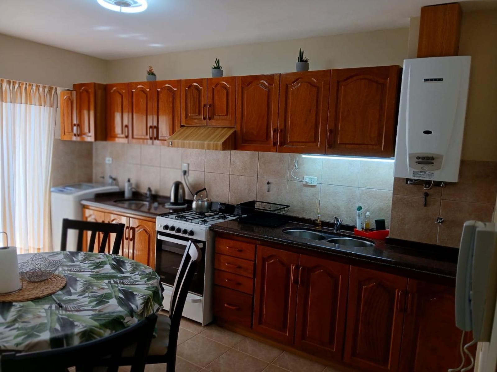 Depto Centro 4 Ambientes Apartment *